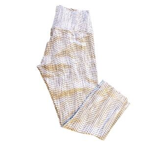 Lululemon Wunder Under Capris Leggings | 8